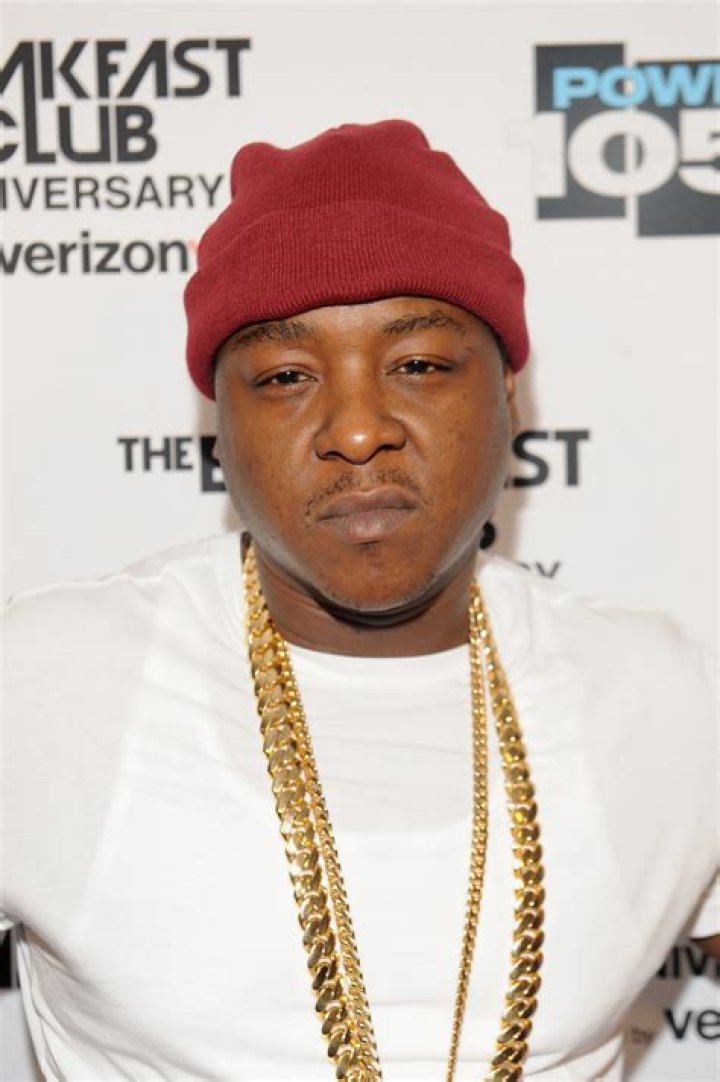 Jadakiss: Girlfriend, net worth, tattoos, smoking & body facts