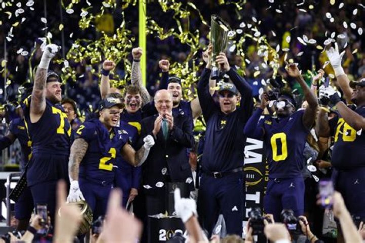 Michigan Wolverines: Who Are James And Christin Corum? Blake Corum Parents Age Gap And Family Ethnicity