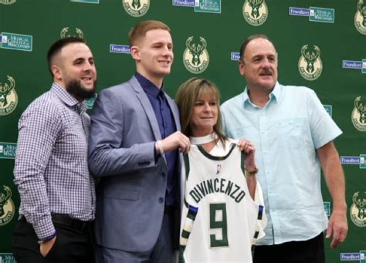 Who Are Donte Divincenzo’s Parents, Girlfriend And Family? All You Must Know