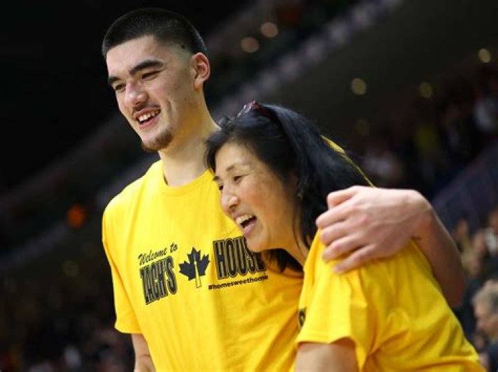 Who Are Zach Edey Parents? Find Out About The Basketball Player’s Family