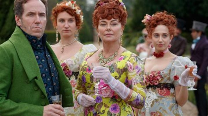 Who inherits the featherington estate