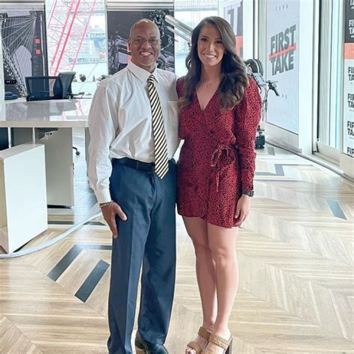 Who Is Courtney Cronin ESPN NFL Reporter? Career And Family Life
