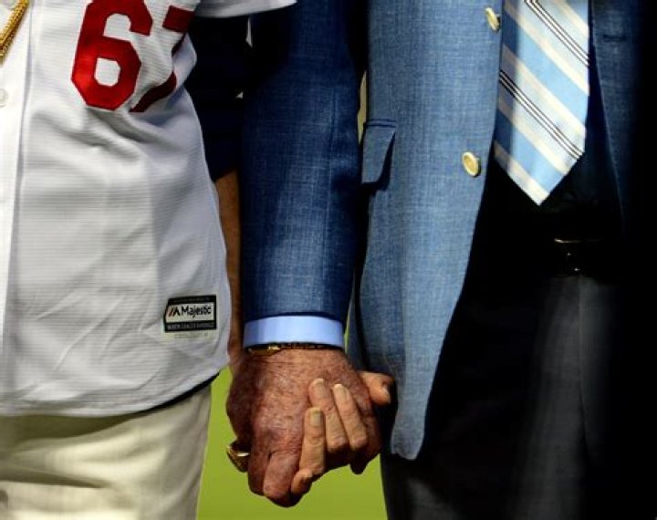 Who Is Vin Scully Wife Sandra Scully? Death Cause And Obituary